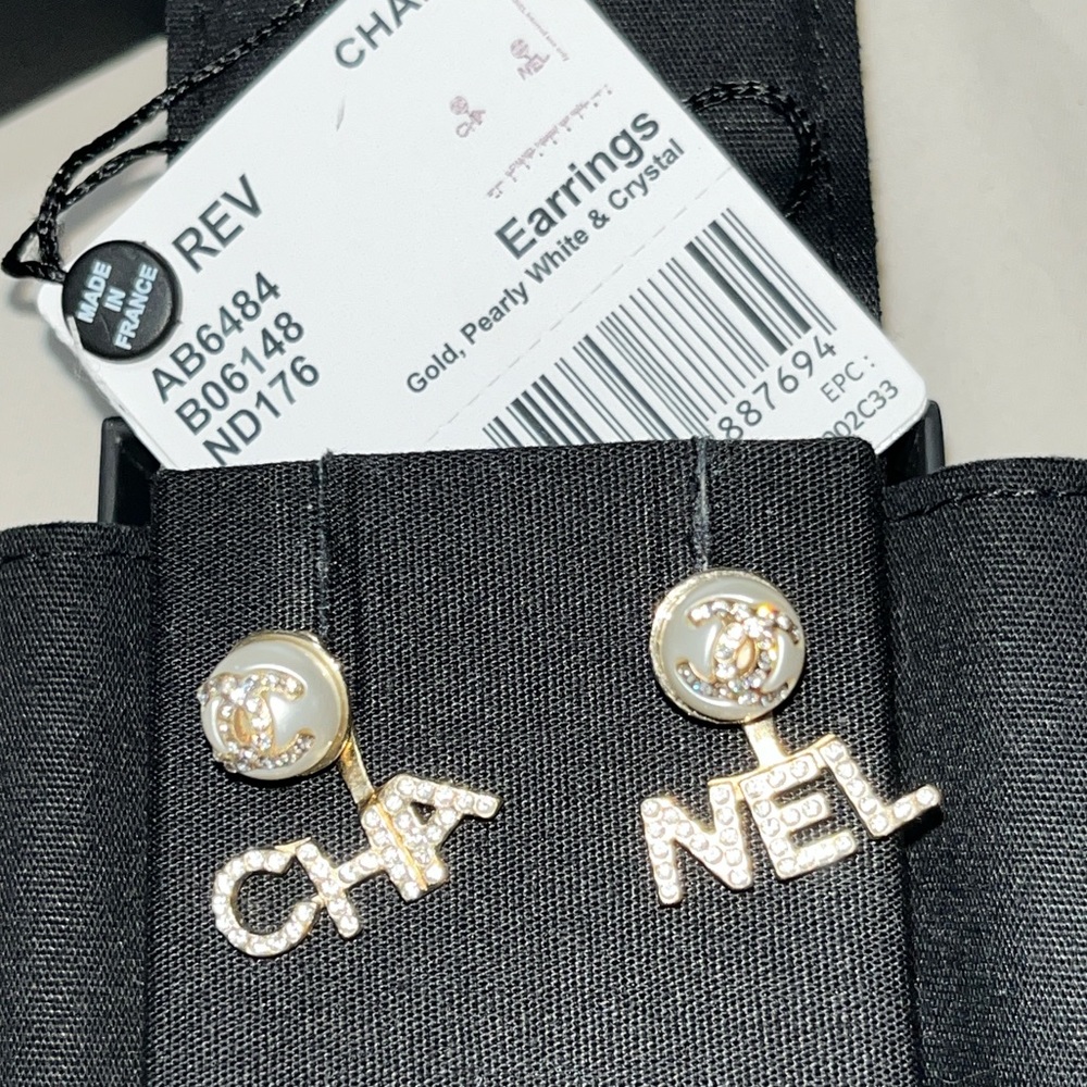 Chanel 22’ pearl rhinestone CHA NEL earrings